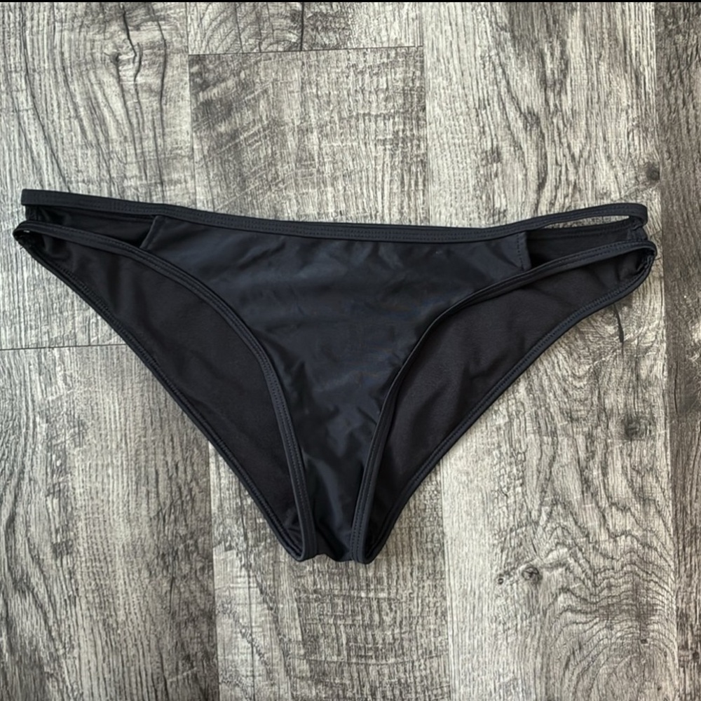 Charlotte Russe Bikini Bottoms ✧ Black ✧ Size L